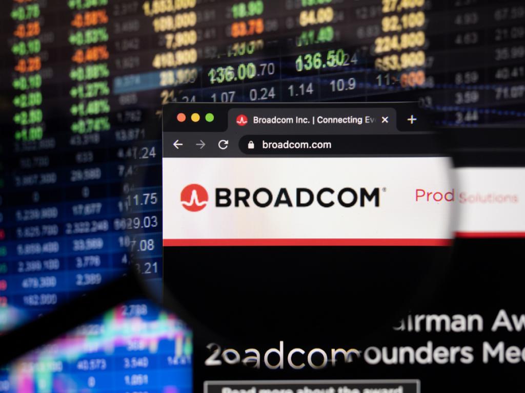 Broadcom Stock Affected by Analyst Downgrade