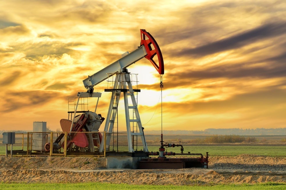 Crude Oil Prices Rise as US Homebuilder Confidence Falls in August