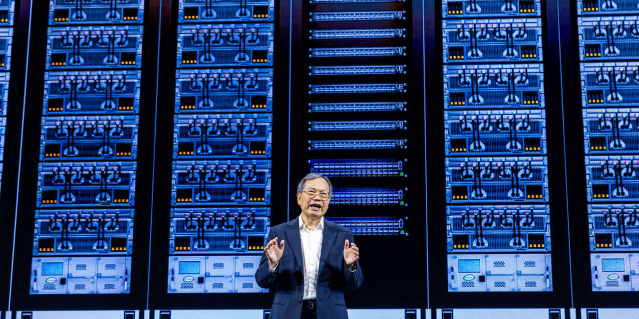 Abercrombie & Fitch Reports Strong Q4 Earnings Despite Stock Decline