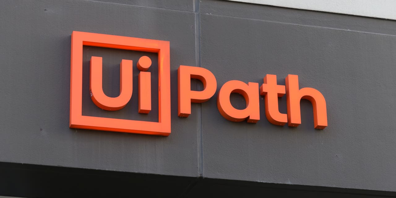 UiPath Shares Decline Post-Earnings: The Software Company Struggles to Overcome AI Concerns.