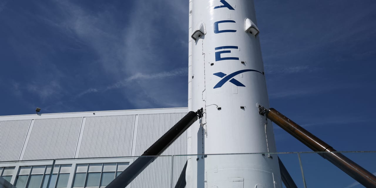SpaceX Warns Investors of Upcoming Disruption Before Major IPO