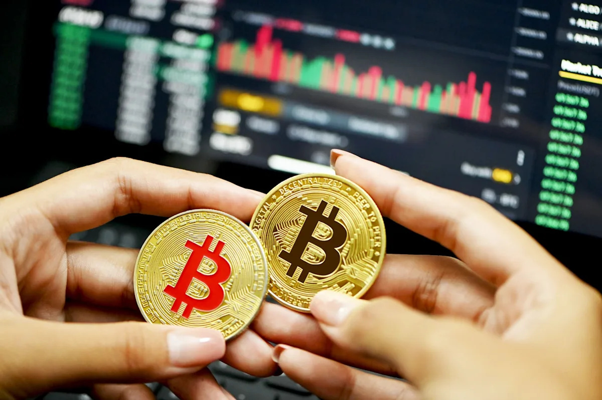CleanSpark, Inc. (CLSK) Extracts 657 BTC in August, Treasury Increases to 12,827 Following Leadership Change