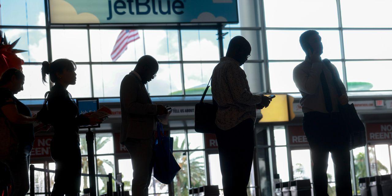 Suddenly, Hourly Workers Aren’t So Hard to Find