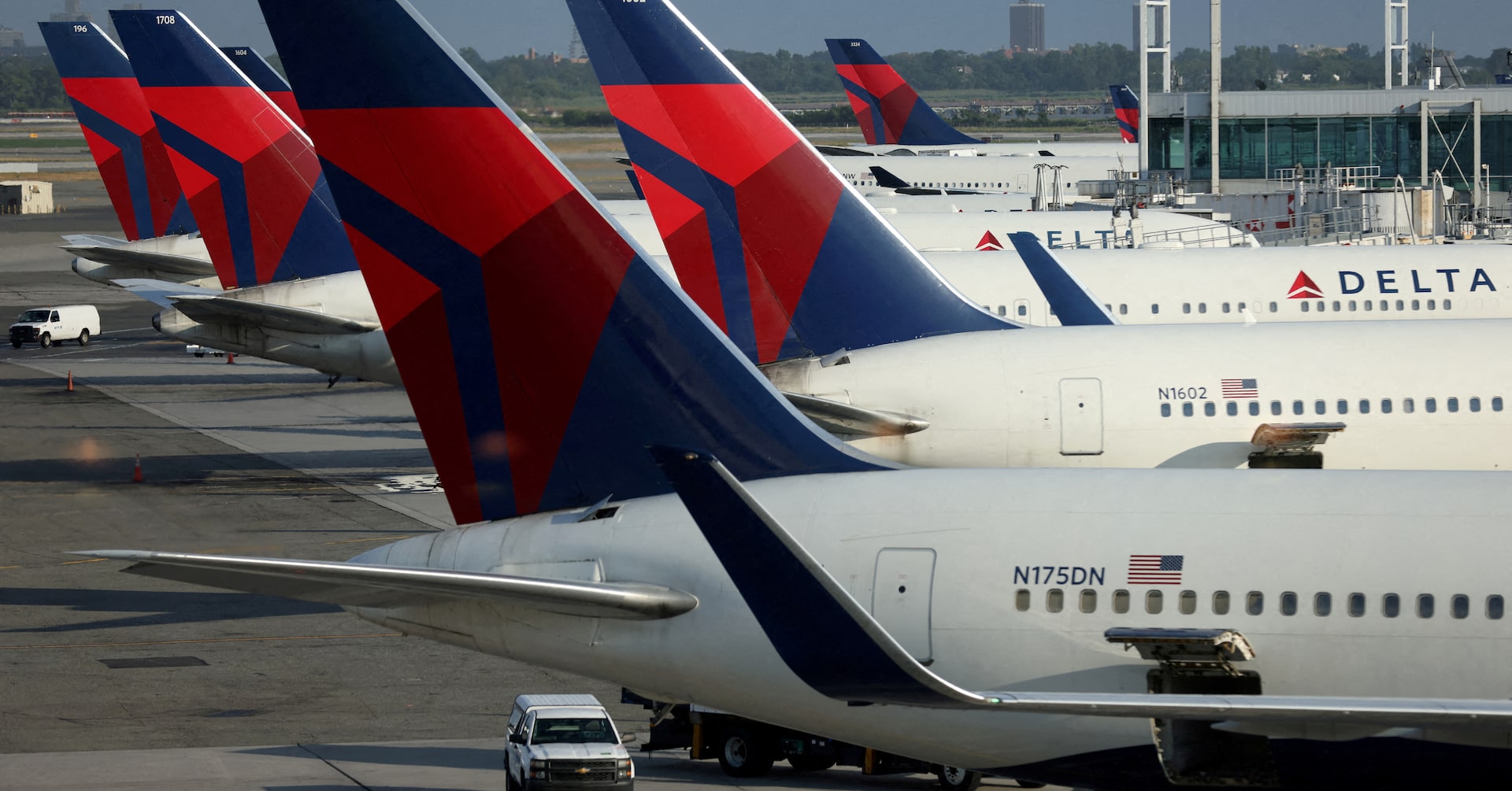 Delta Air Lines Faces Rising Fuel Price Pressure
