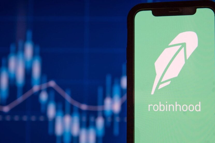 Robinhood Launches $695 Platinum Credit Card Amidst Stock Decline
