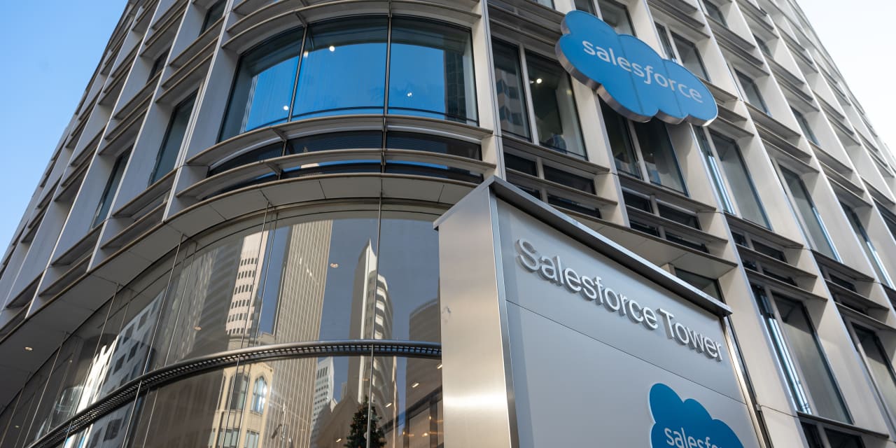 "Exploring Vibe-Coding in Gas Town: A Guide to the Software Market Decline Featuring 4 Attractive Stock Selections."