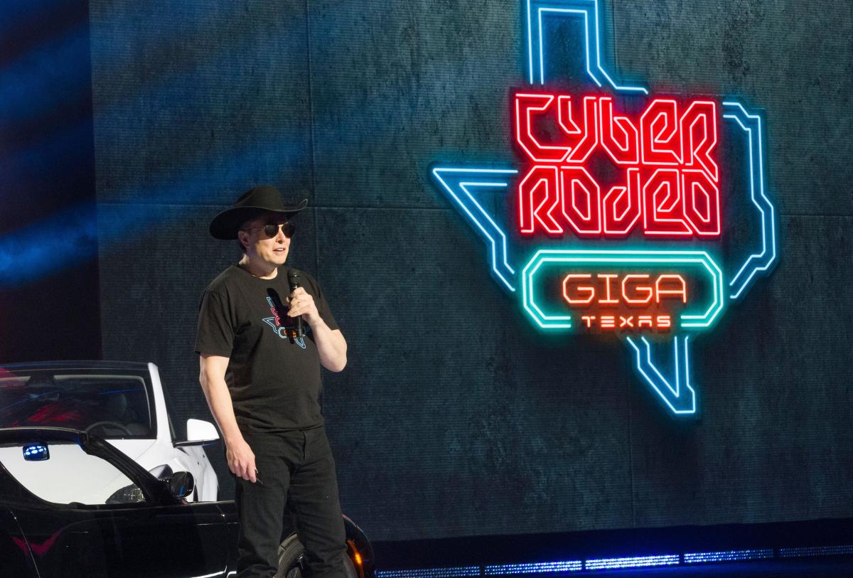 Broadcom Shares Decline Following Analyst Price Target Cut