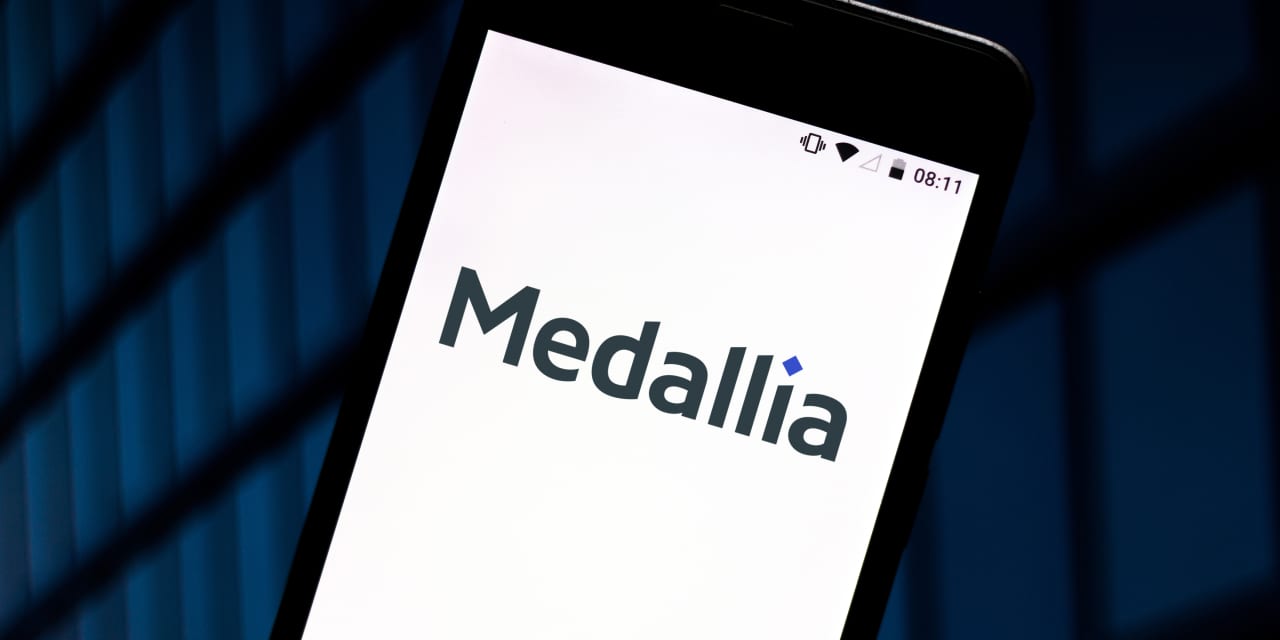 Medallia's Challenges Pose Risks for Private Credit, Affecting Blackstone and Thoma Bravo.