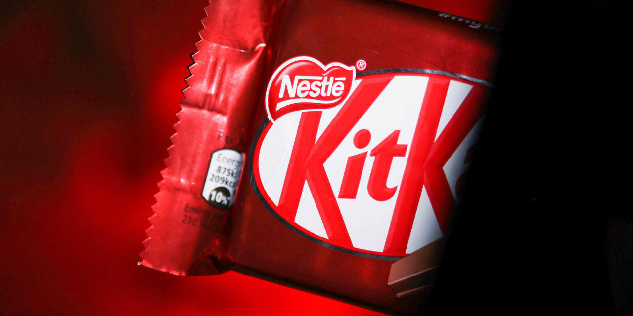 The Anti-AI Trend Is Booming: Here Are the Top Performing Stocks.