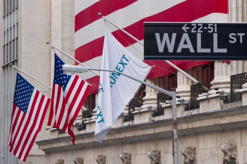 Dow Gains 50 Points, SEALSQ Shares Rally (CORRECTED)