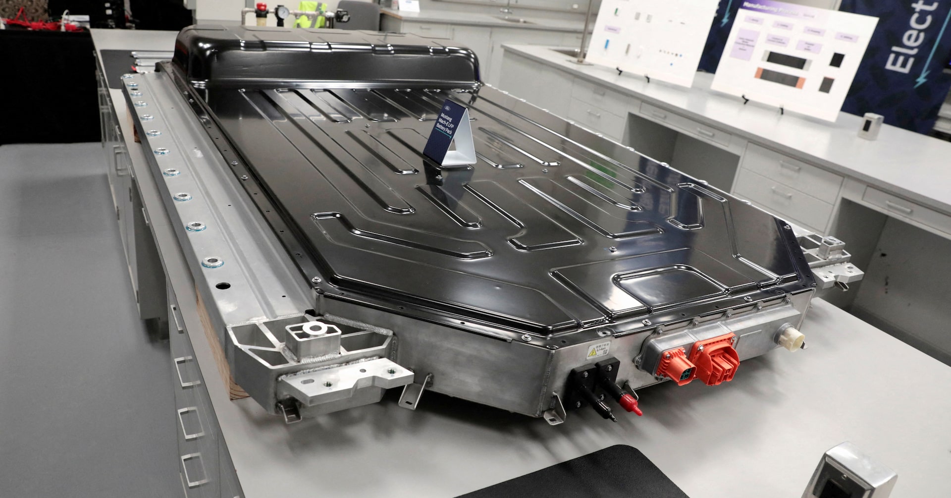 FORD MOTOR COMPANY RECALLS 254,640 VEHICLES IN THE U.S., ACCORDING TO NHTSA